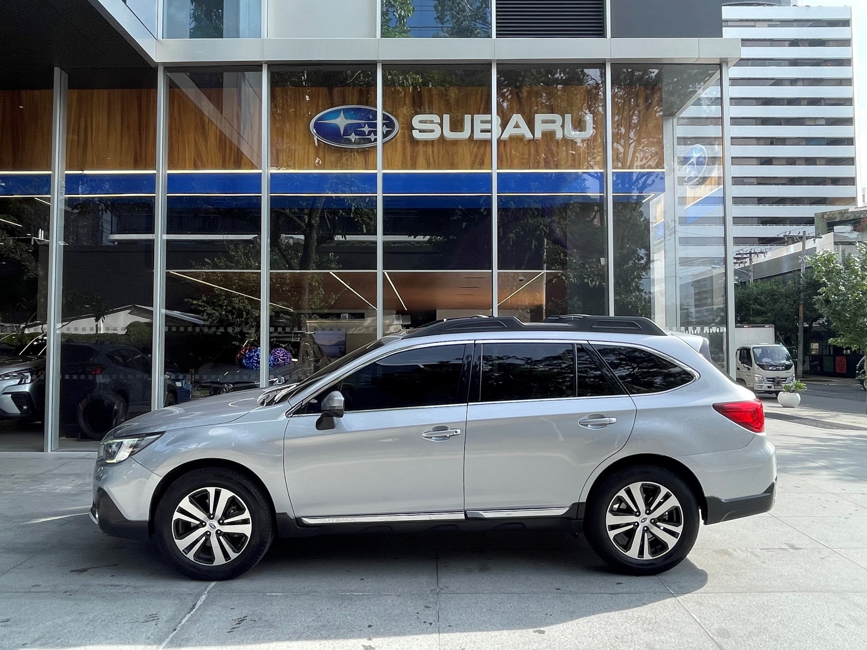 Subaru Outback 3.6L Boxer AWD